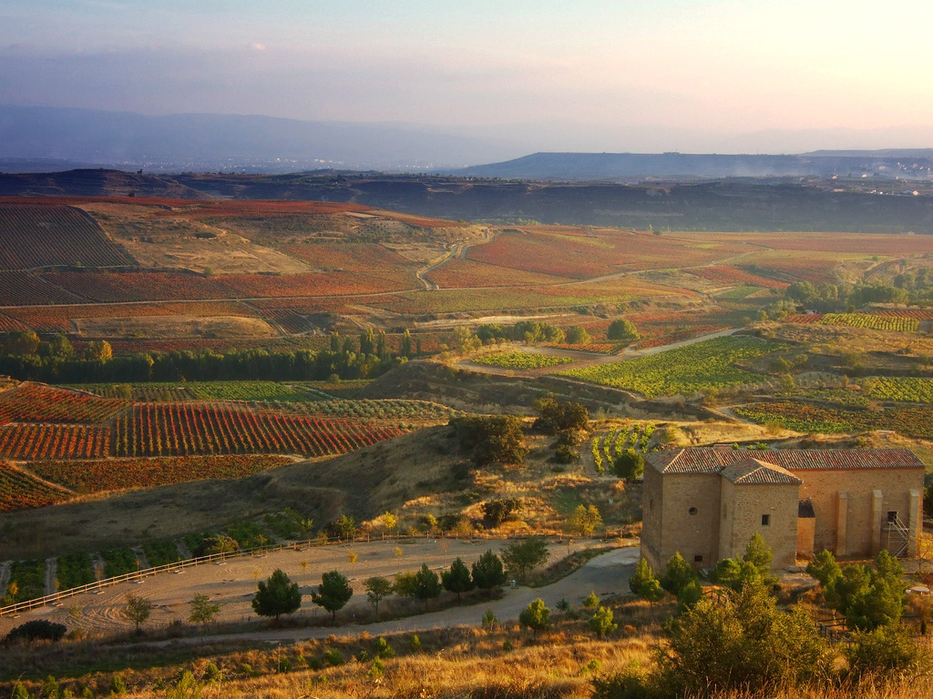 la rioja wine region by-Àlex-Porta-i-Tallant